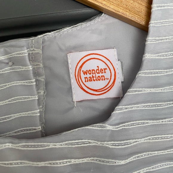 *2 for 20$* NWT dress size 5T - Picture 2 of 6